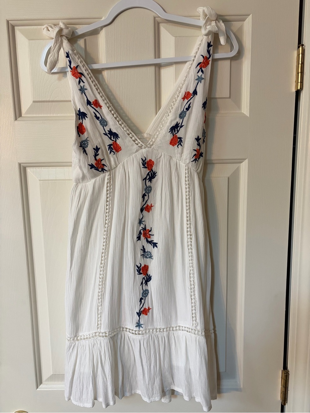 Jessica Simpson White Mini Dress with Blue and Orange Floral Embroidery